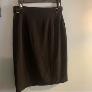 JONES NEW YORK Black wool pencil skirt. Silver accents, fully lined   Size 6.